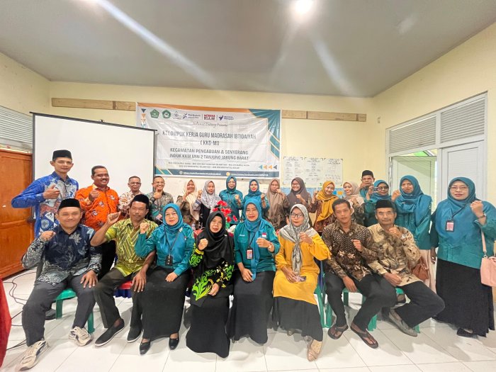 MIN 2 Tanjung Jabung Barat Adakan Komunitas Belajar Guru