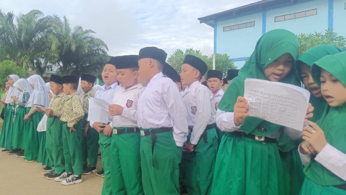 MIN 2 Tanjung Jabung Barat Gelar Pembacaan Sholawat Rutin