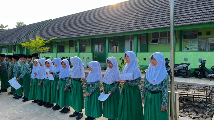 Siswa MIN 2 Tanjung Jabung Barat Gelar Kegiatan Religius Pagi
