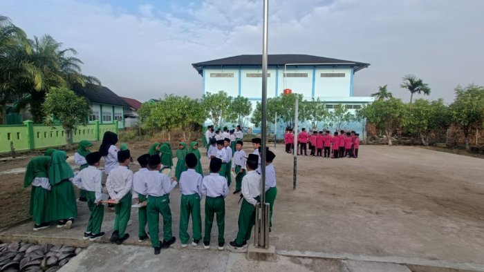 Siswa MIN 2 Tanjung Jabung Barat Hafal Juz 30 dan Asmaul Husna