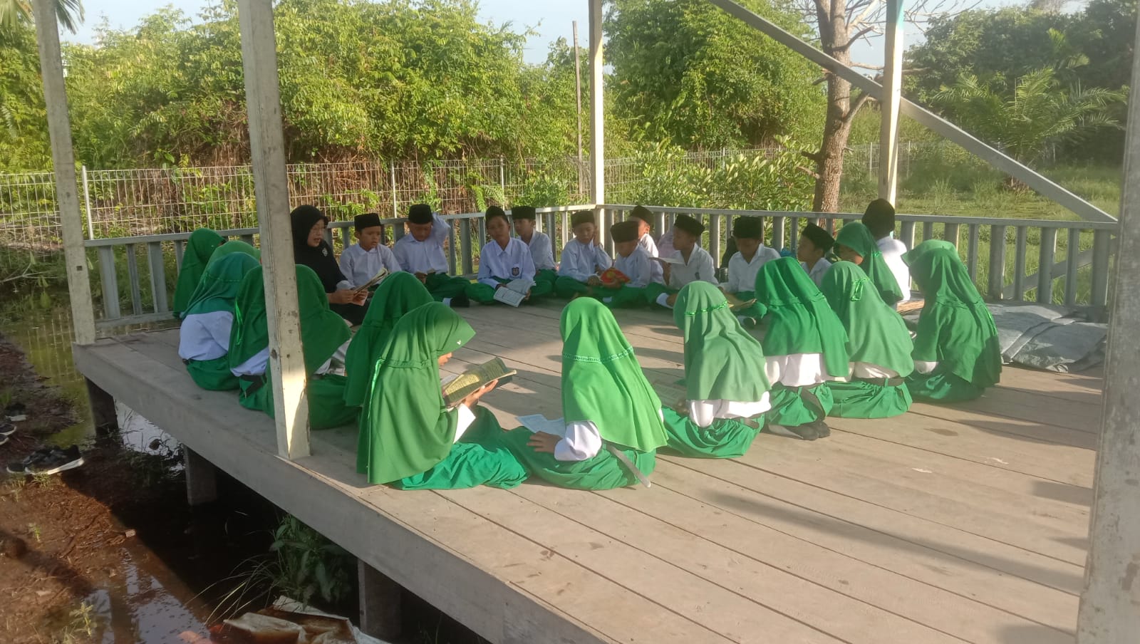 KEGIATAN HAFALAN TAHFIDZ JUZ 30