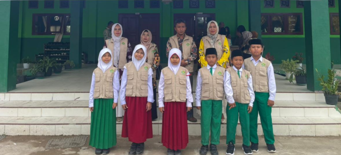 Dua Siswa MIN 2 Tanjung Jabung Barat Lolos OMI Provinsi