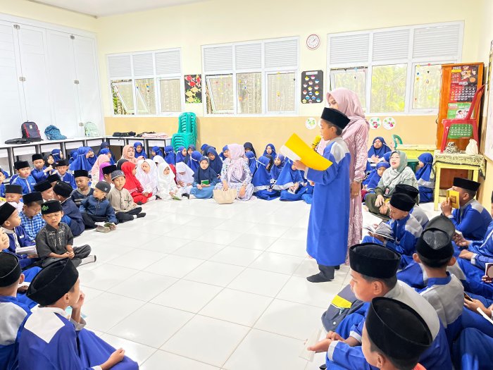 MIN 2 Tanjung Jabung Barat Gelar Pembiasaan Jumat Religius
